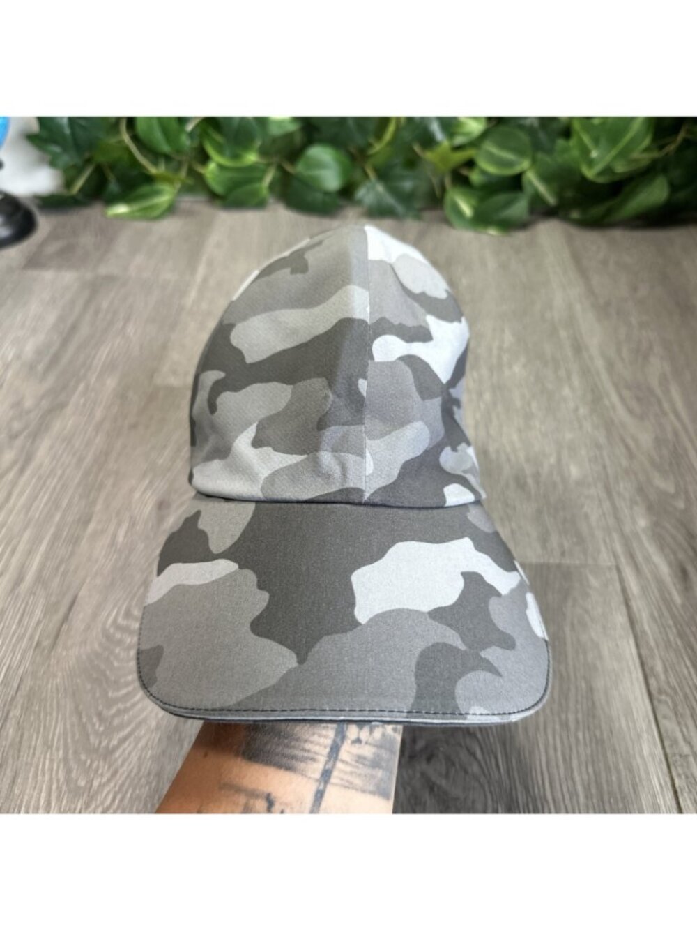 Lululemon Hat Cap Strap Back Camo Gray Hiking Running Outdoors Ladies - Picture 2 of 7